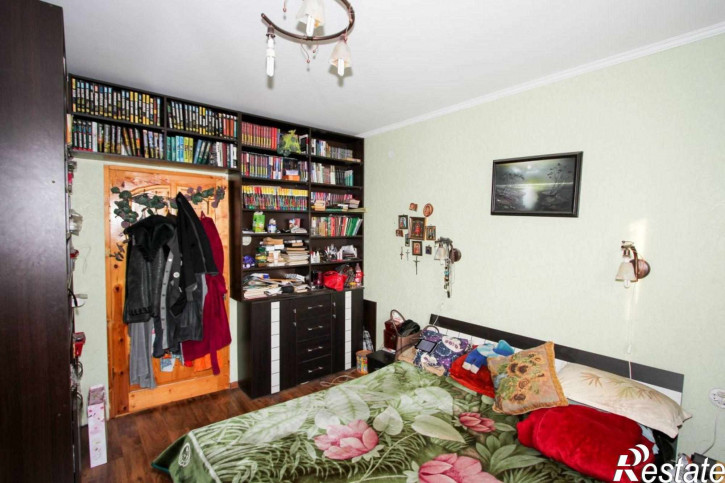 5-комн квартира А.Суворова ул, 2
