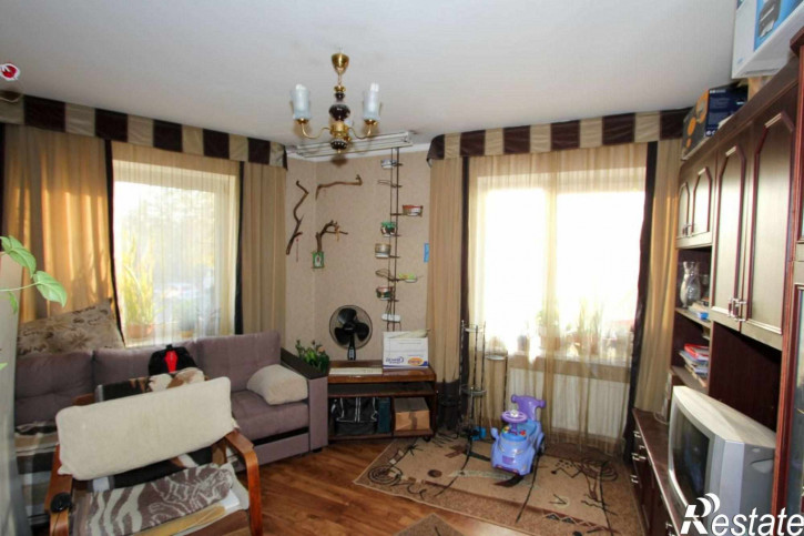 5-комн квартира А.Суворова ул, 2