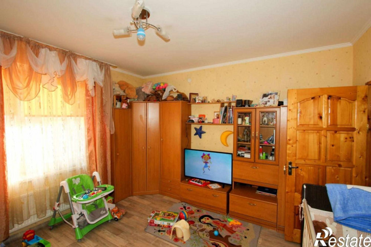5-комн квартира А.Суворова ул, 2
