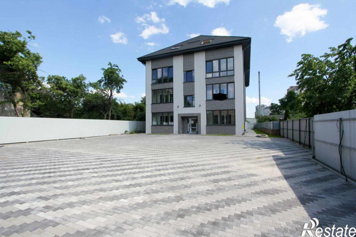 5-комн квартира Глинки ул, 40