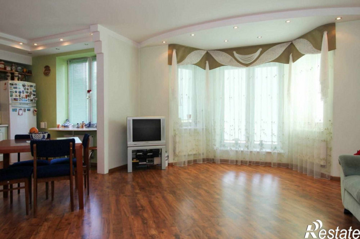 3-комн квартира Пражская ул, 5