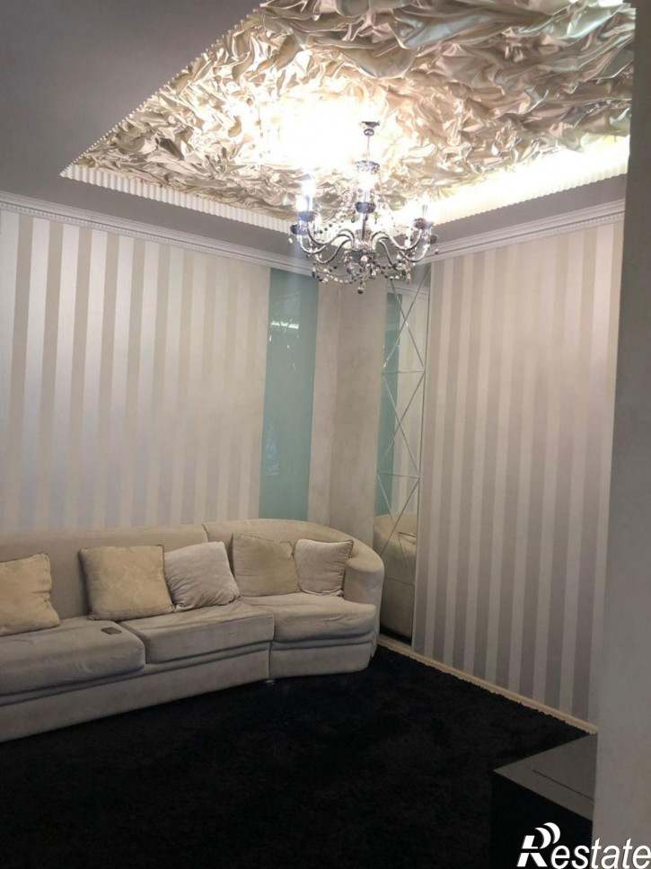 4-комн квартира Сержанта Колоскова ул, 12