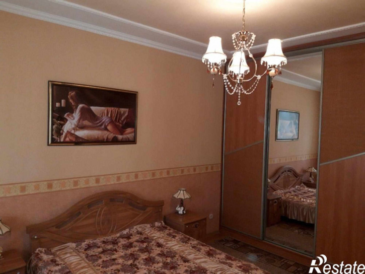 2-комн квартира Комсомольская ул, 90