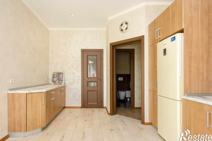 3-комн квартира Алябьева ул, 36