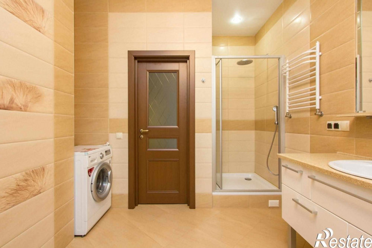 3-комн квартира Алябьева ул, 36