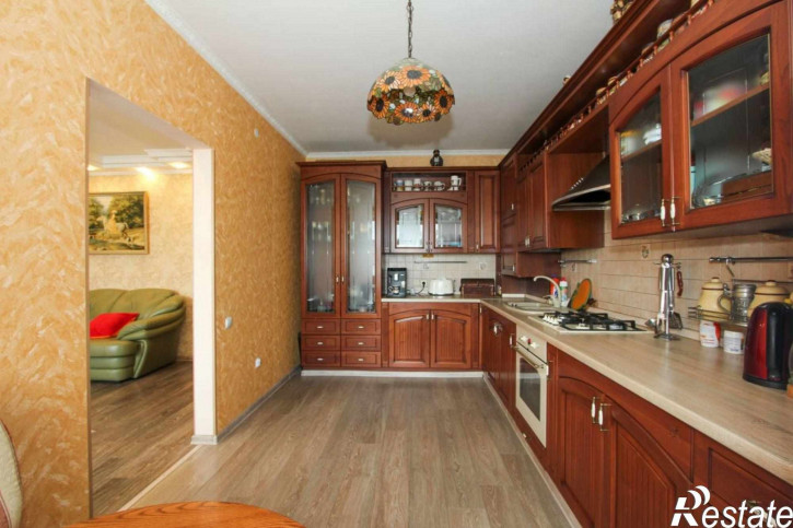 3-комн квартира Щорса пер, 1