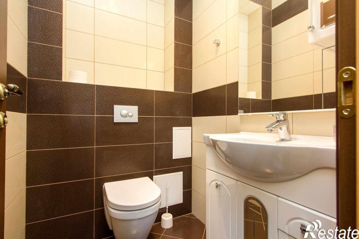 3-комн квартира Алябьева ул, 36