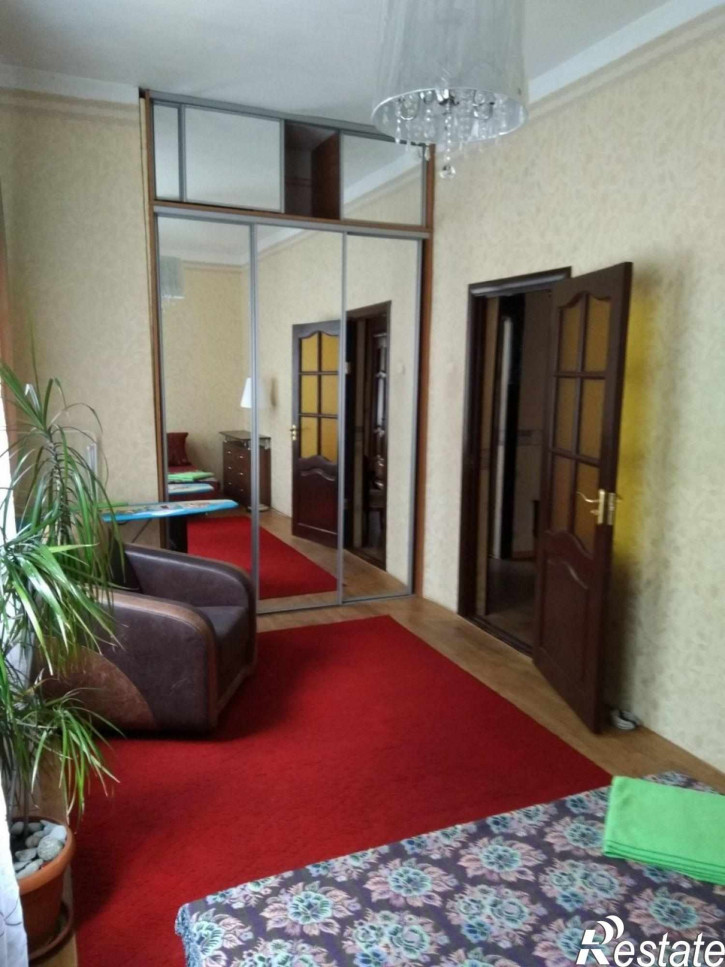 2-комн квартира Минина и Пожарского ул, 16