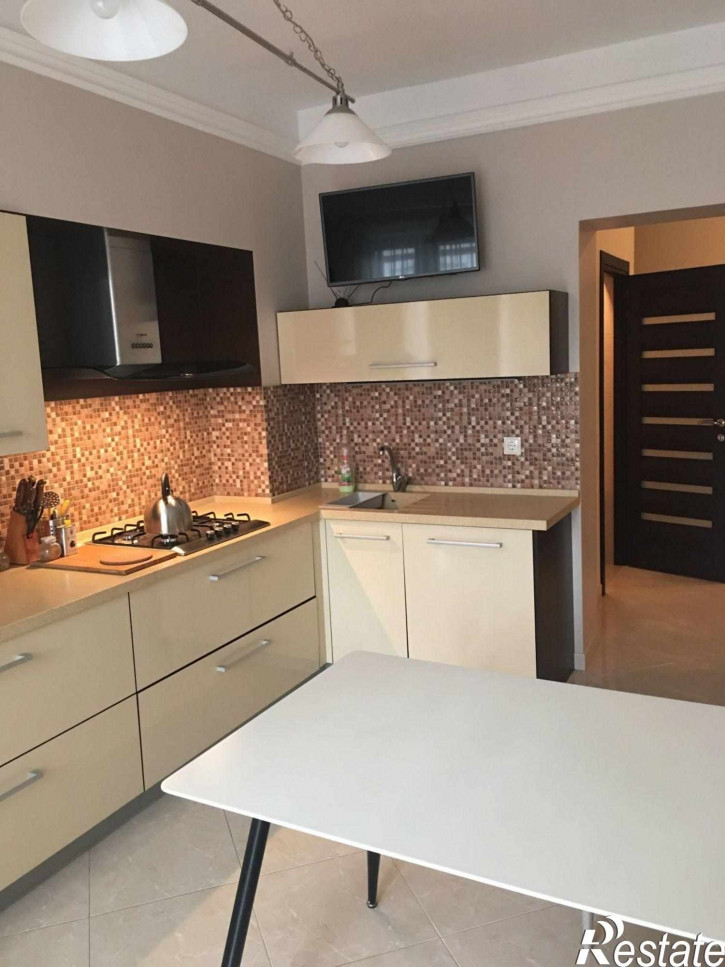 2-комн квартира Чкалова ул, 97