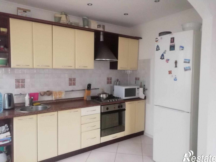4-комн квартира Тургенева ул, 25