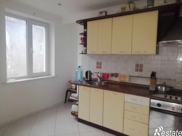 4-комн квартира Тургенева ул, 25