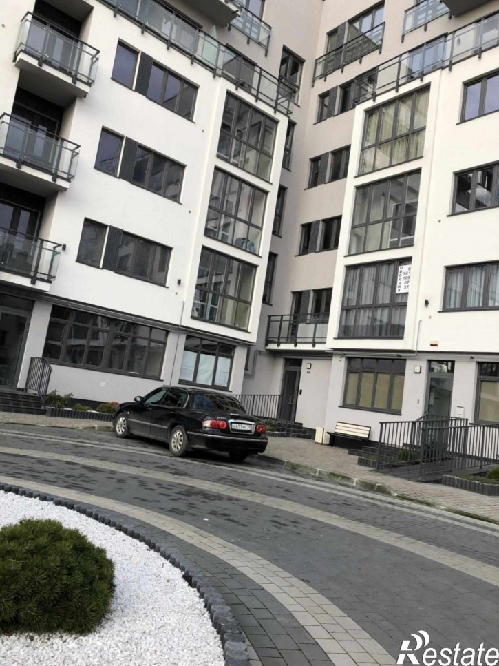 3-комн квартира Космонавта Пацаева ул, 6а