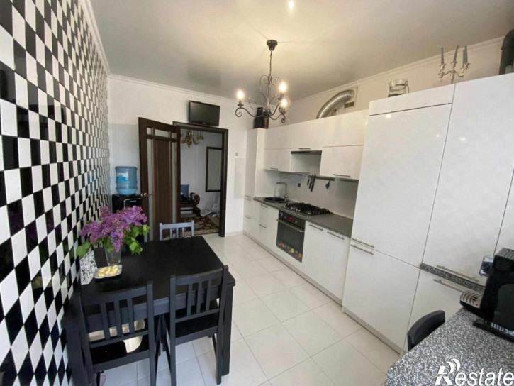 3-комн квартира Бассейная ул, 36
