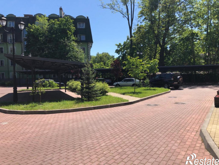 3-комн квартира Каштановая аллея ул, 42