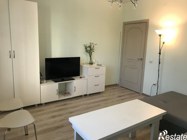 1-комн квартира Старшины Дадаева ул, 58