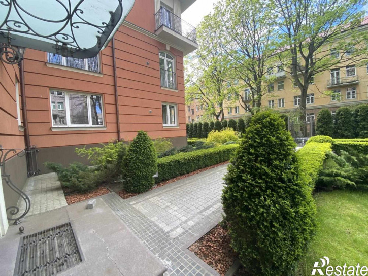 4-комн квартира Октябрьский 2-й проезд, 5