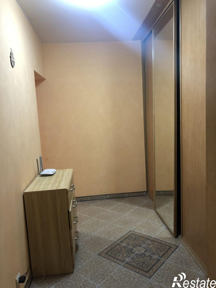 2-комн квартира Осипенко ул, 21