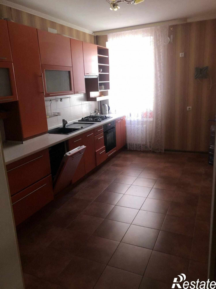 3-комн квартира Артиллерийская ул, 56А
