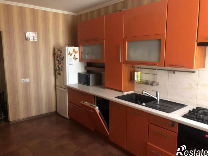 3-комн квартира Артиллерийская ул, 56А