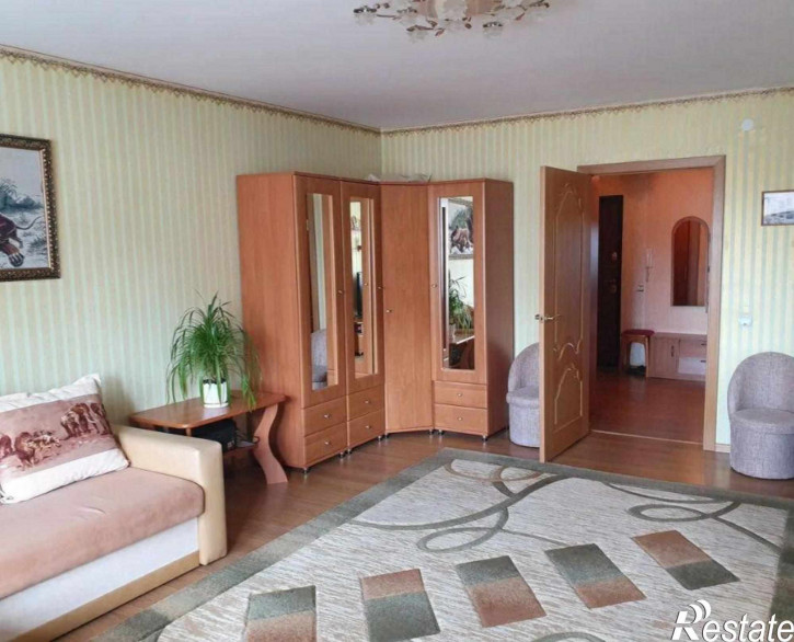 3-комн квартира Генерала Челнокова ул, 34
