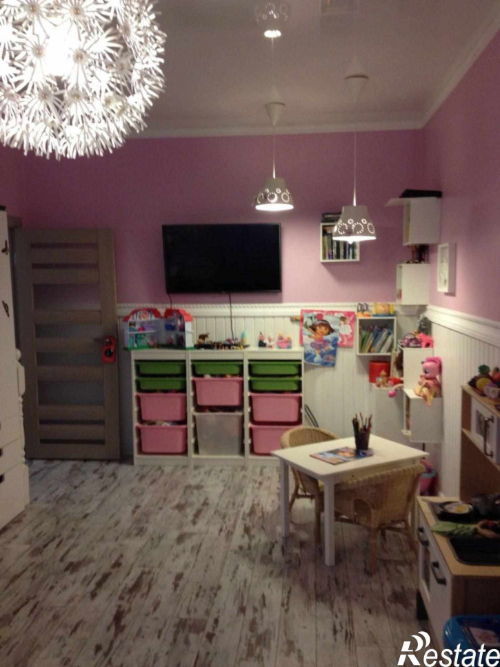 4-комн квартира Бровцева ул, 11а