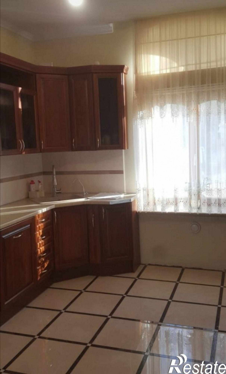 5-комн квартира Колхозная ул, 18