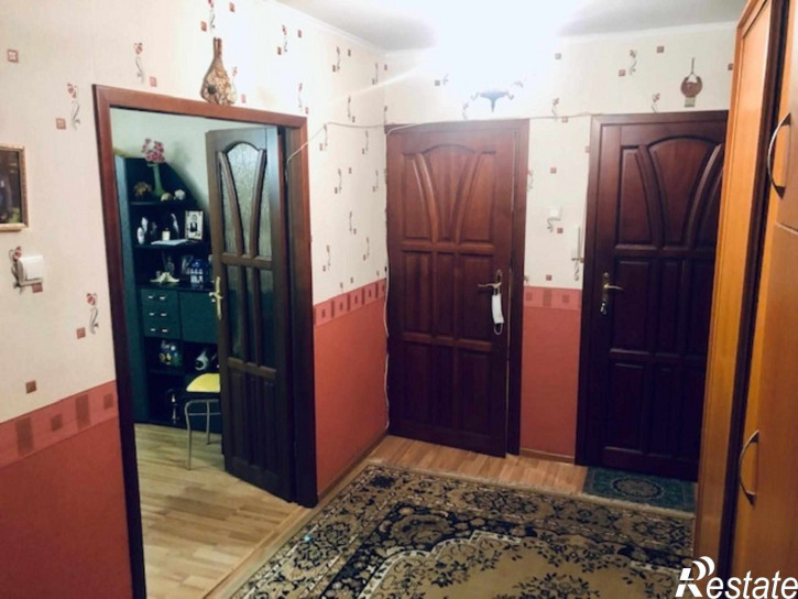 3-комн квартира Красносельская ул, 18
