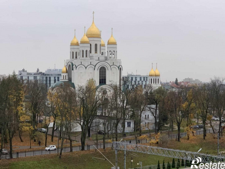 4-комн квартира Уральская ул, 20
