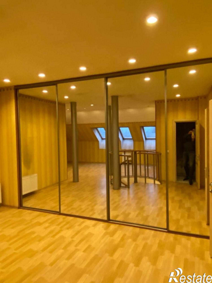 5-комн квартира Чайковского ул, 36
