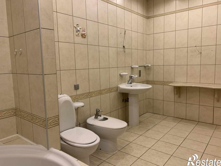 5-комн квартира Чайковского ул, 36
