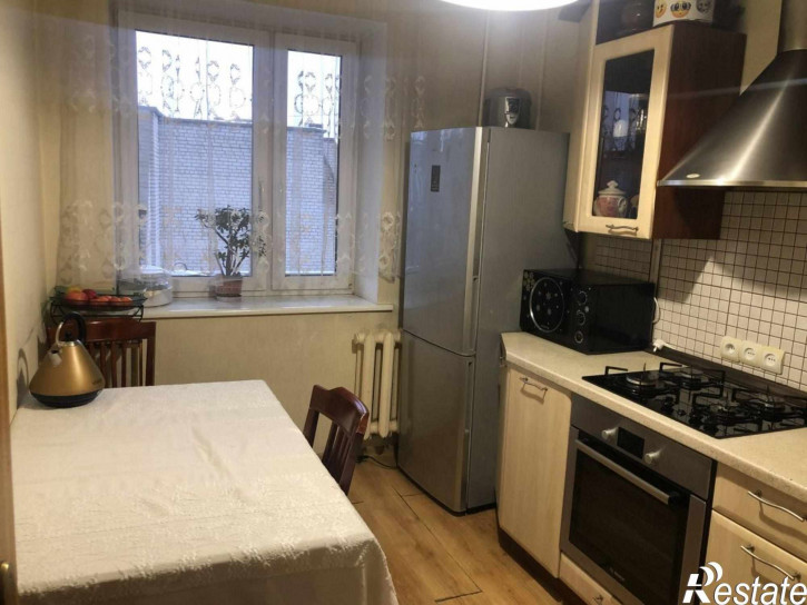 3-комн квартира Грибоедова ул, 19