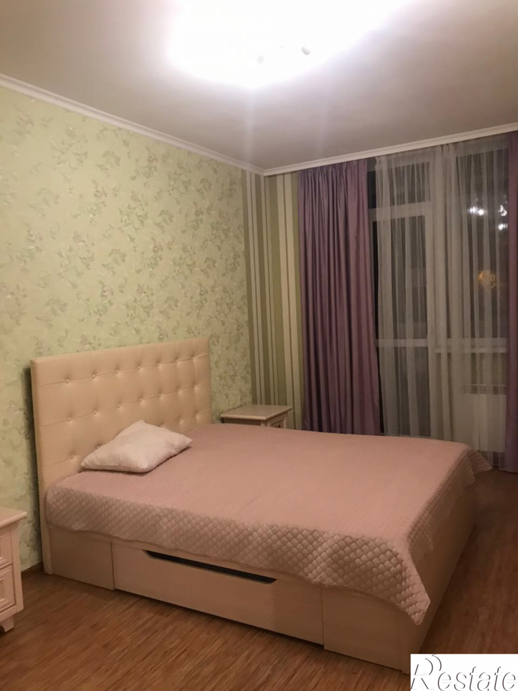 2-комн квартира Гайдара ул, 122