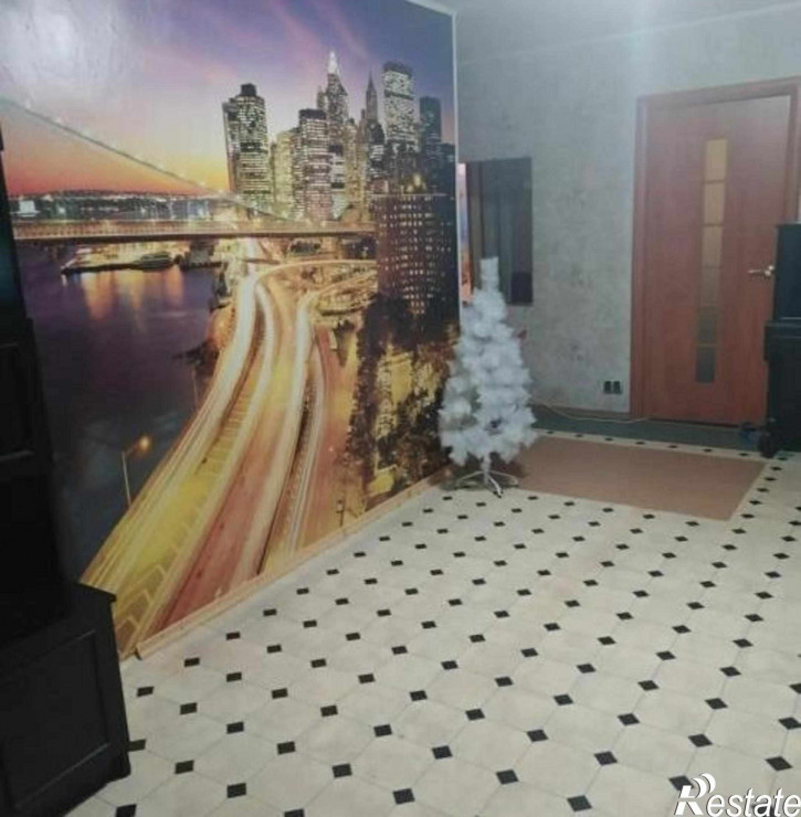 3-комн квартира Карташева ул, 30В