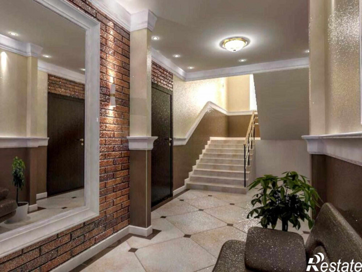 5-комн квартира Чкалова ул, 48