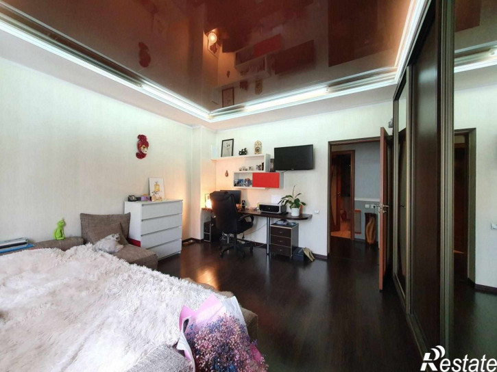 3-комн квартира Офицерская ул, 16