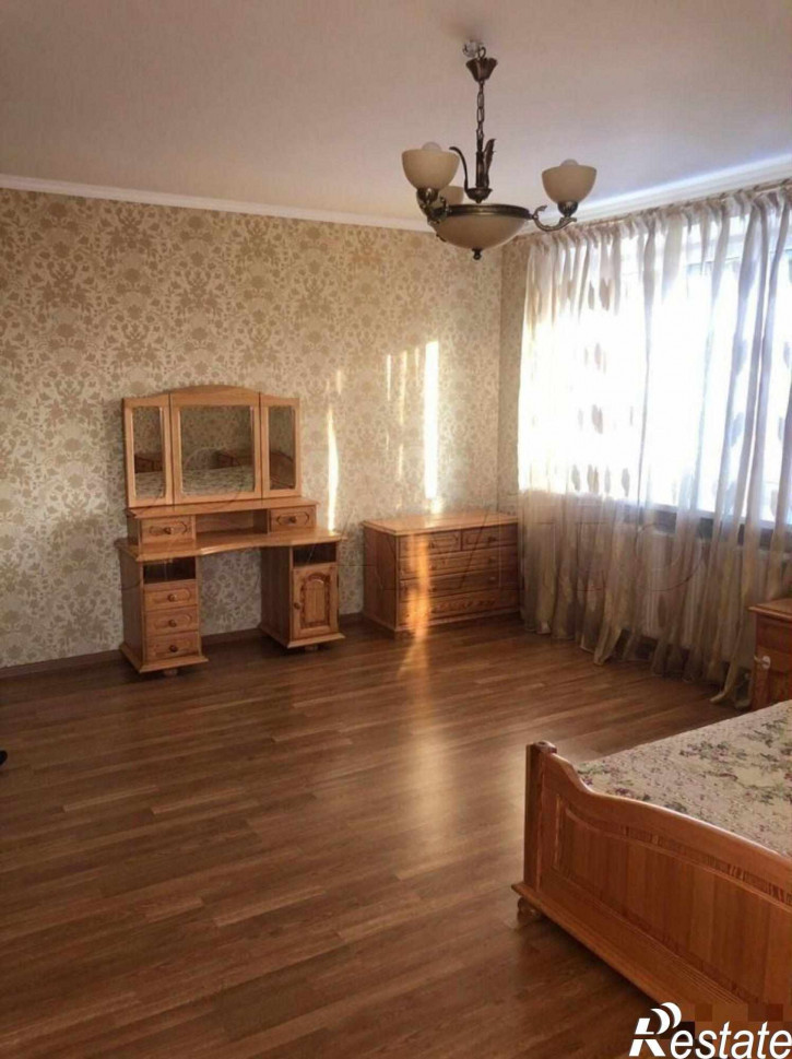 4-комн квартира Комсомольская ул, 21а