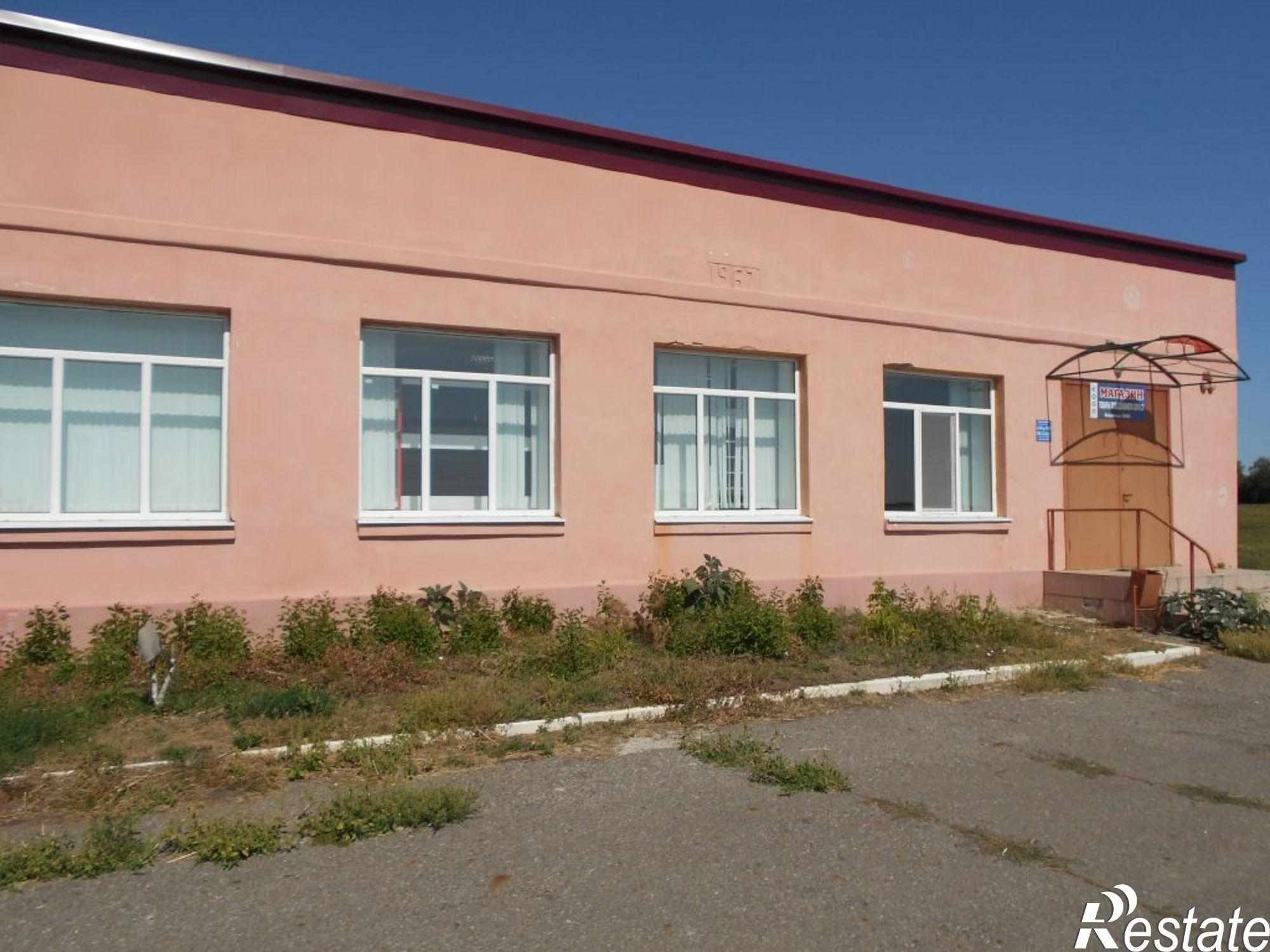 Купить торговое помещение за 600 000 рублей на центральная, 1