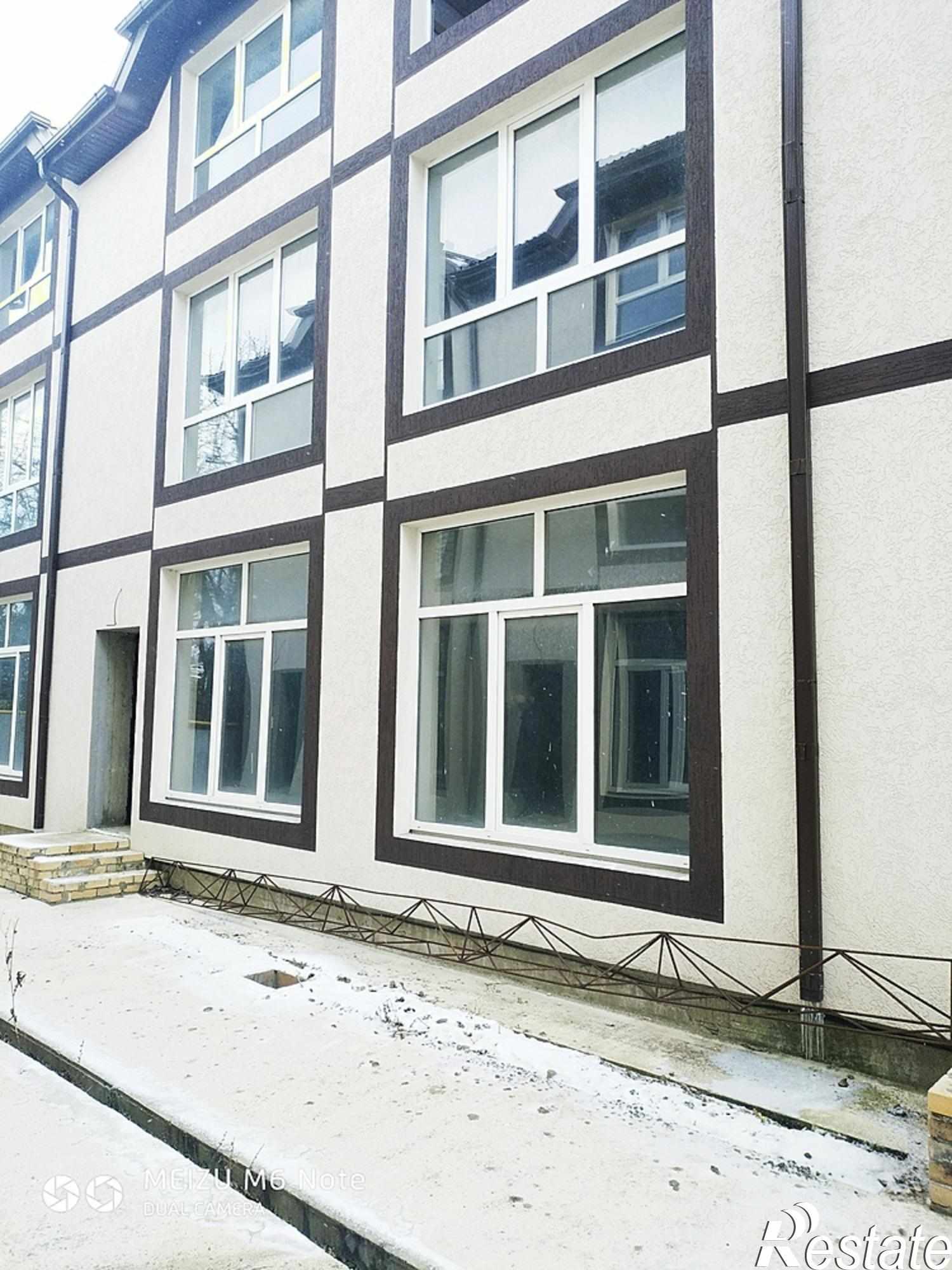 Купить квартиру за 10 000 000 рублей на Восточная улица, 22