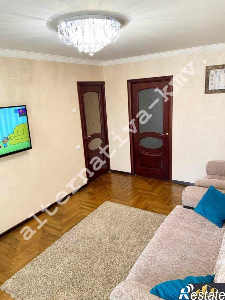 2-комн квартира Жмакина ул.