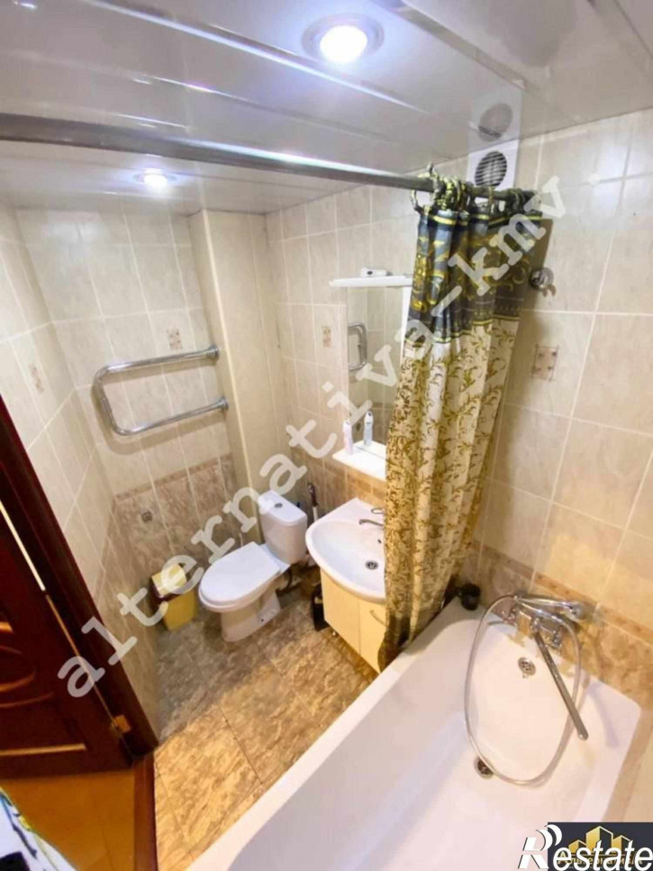 2-комн квартира Жмакина ул.