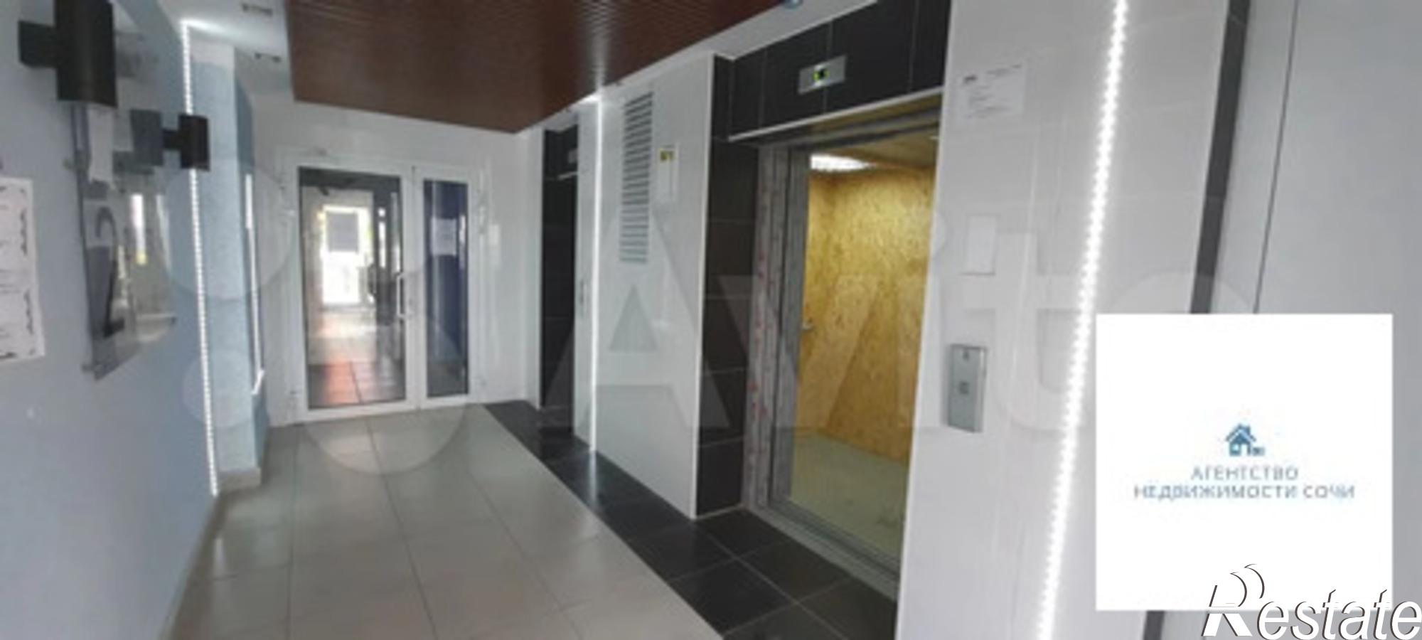 Купить квартиру за 9 100 000 рублей на Тепличная улица,83/1