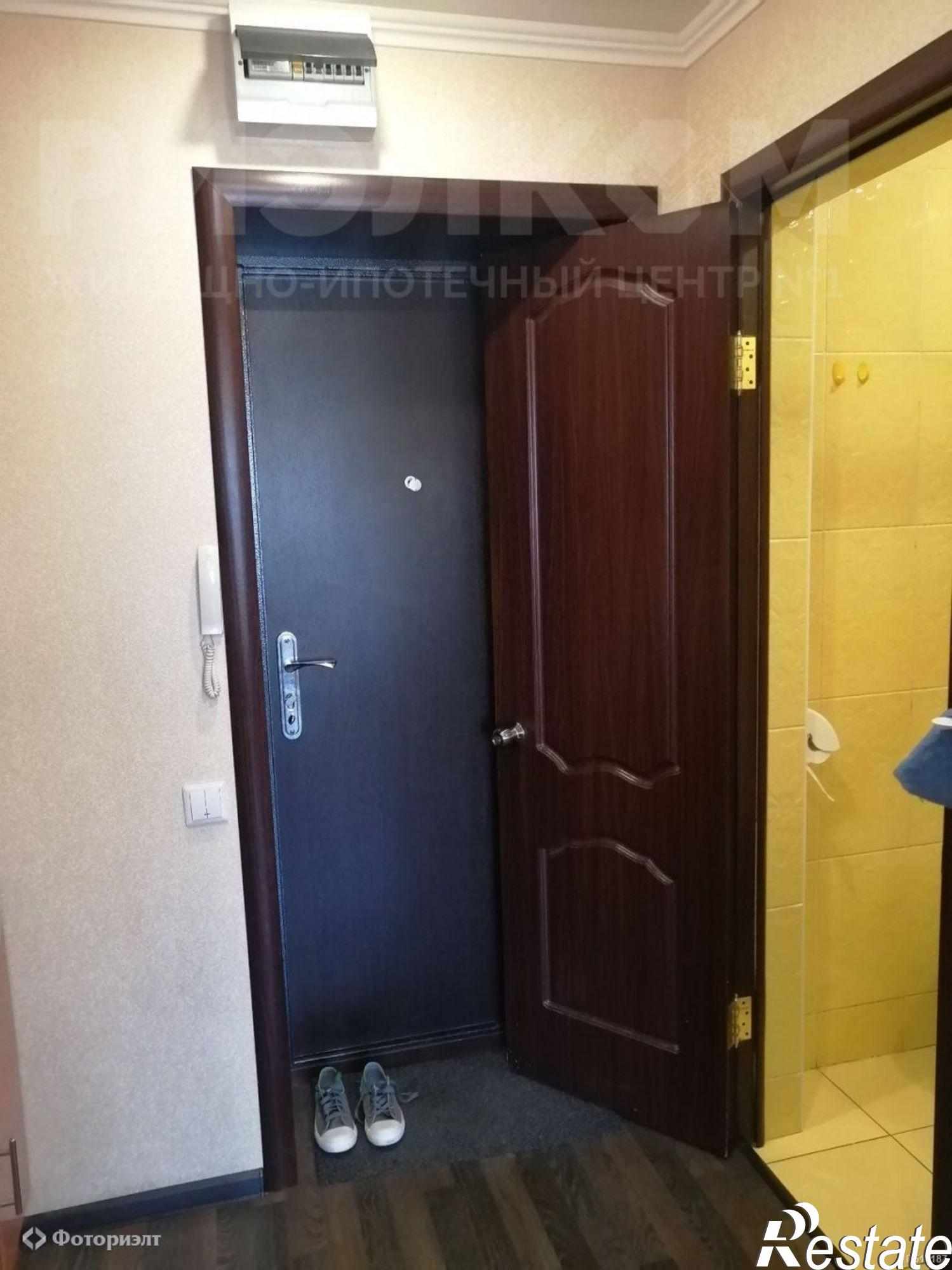 Купить квартиру за 550 000 рублей на Комарова ул, 122
