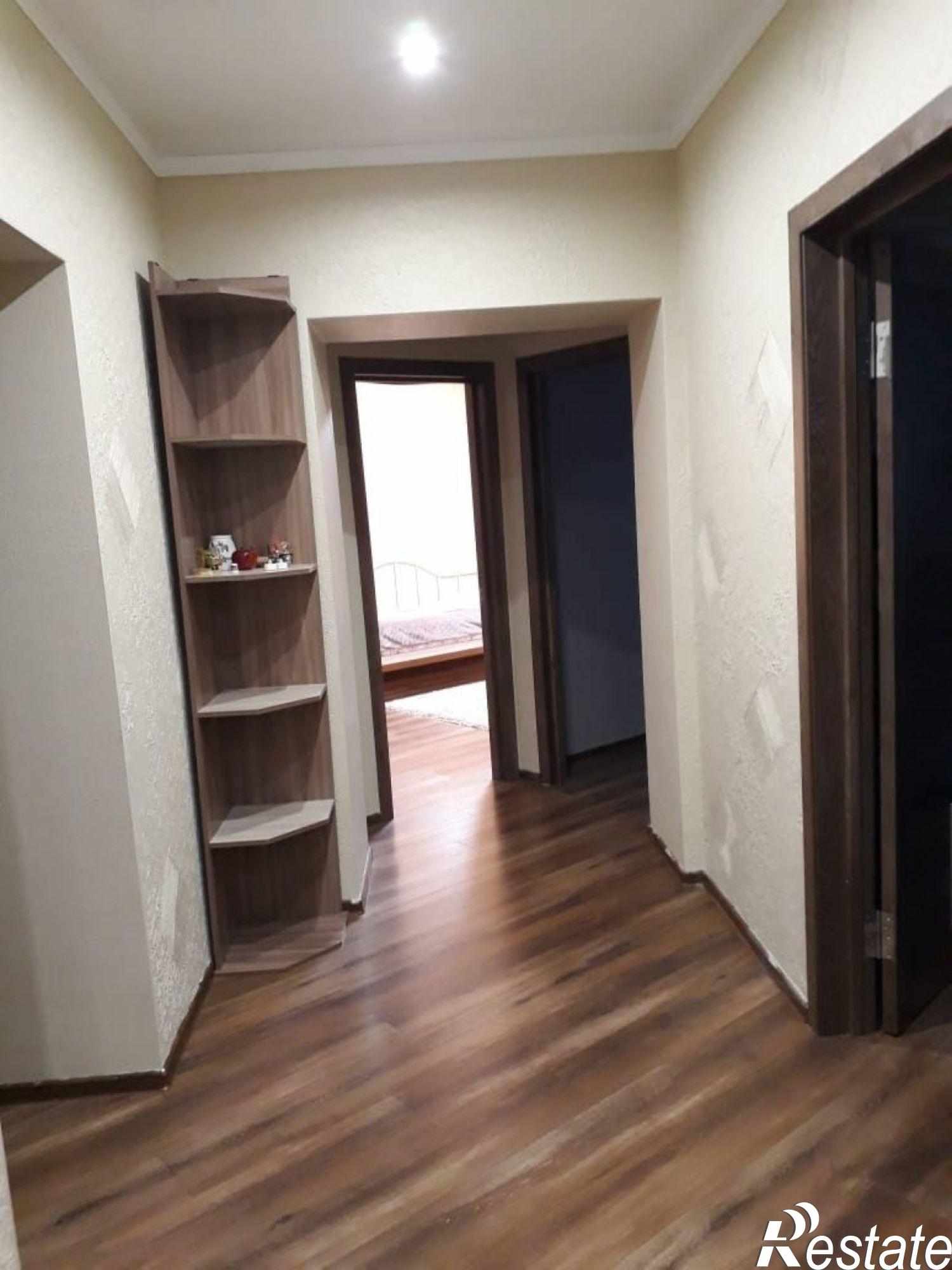 Купить квартиру за 10 300 000 рублей на Глинки ул, 1
