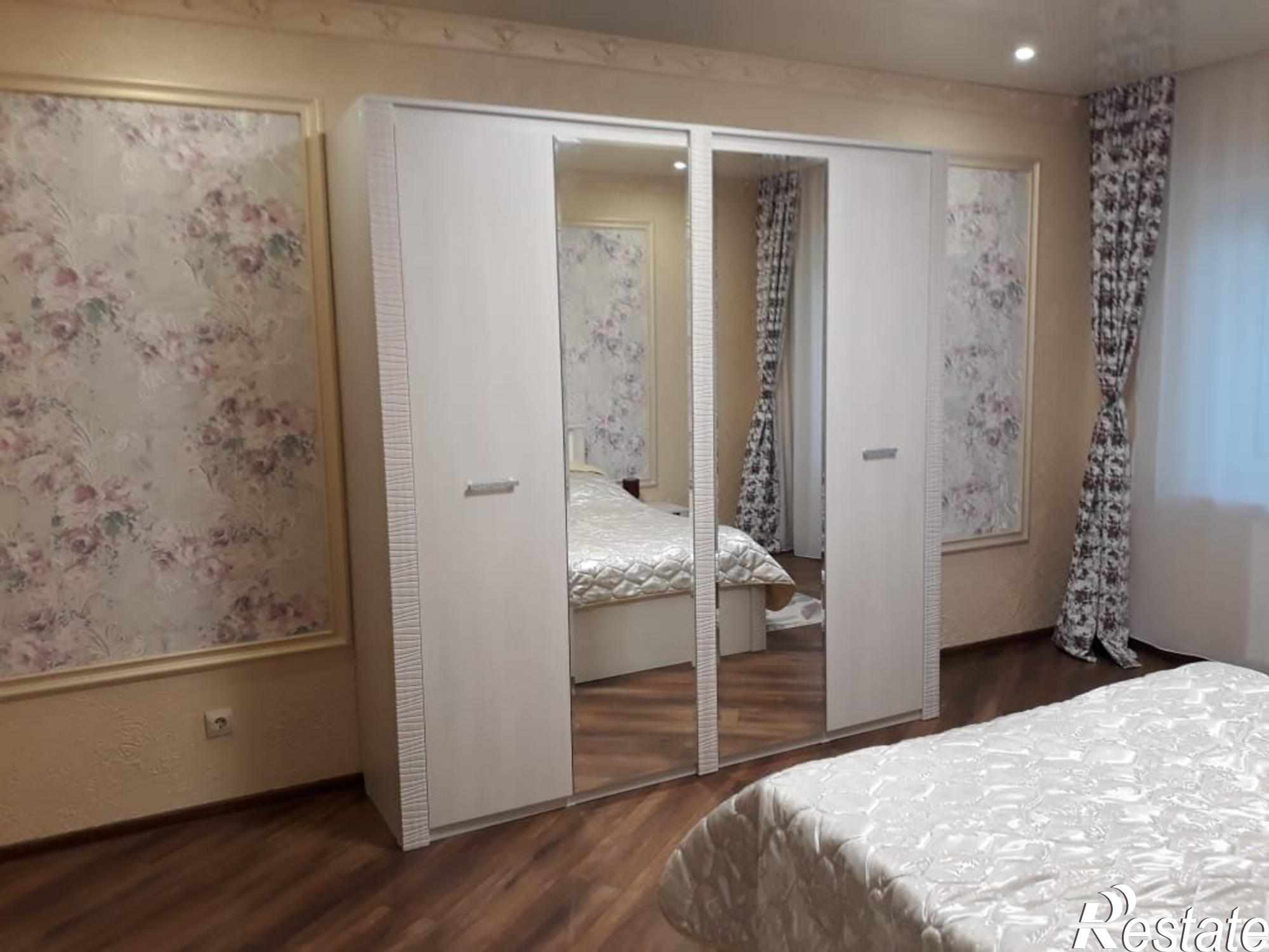Купить квартиру за 10 300 000 рублей на Глинки ул, 1