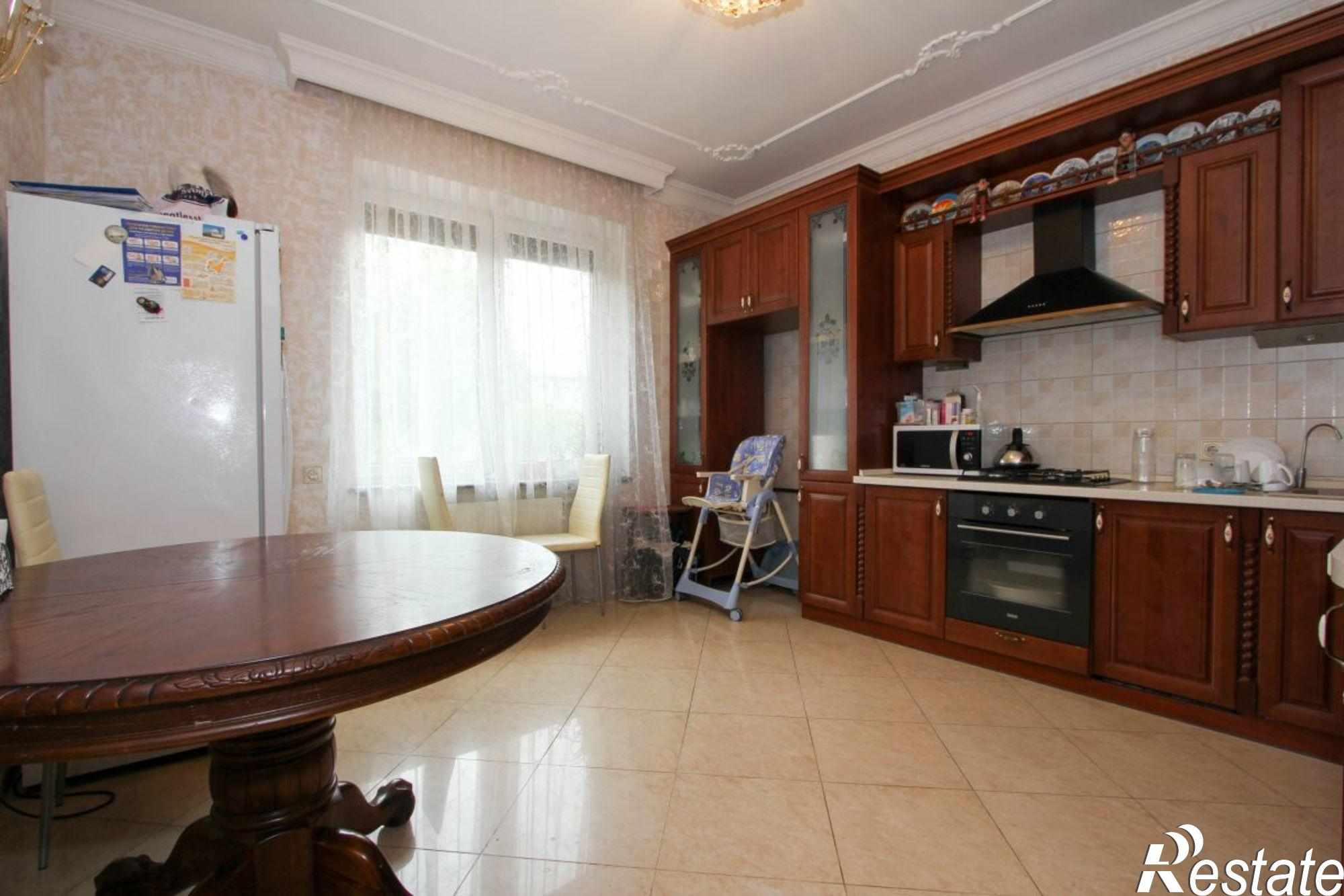 Купить дачу, дом, коттедж за 24 500 000 рублей на Спортивная ул