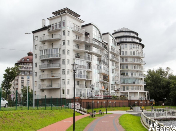3-комн квартира Корабельная ул, 3
