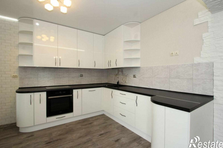 3-комн квартира Орудийная ул, 32б