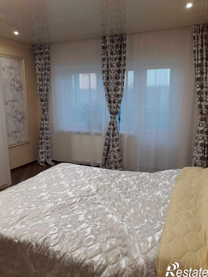 4-комн квартира Глинки ул, 1