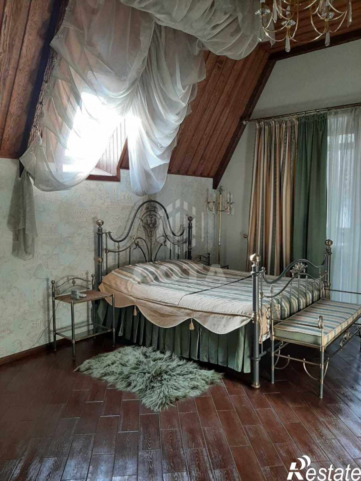 3-комн квартира Софьи Перовской улица, 4