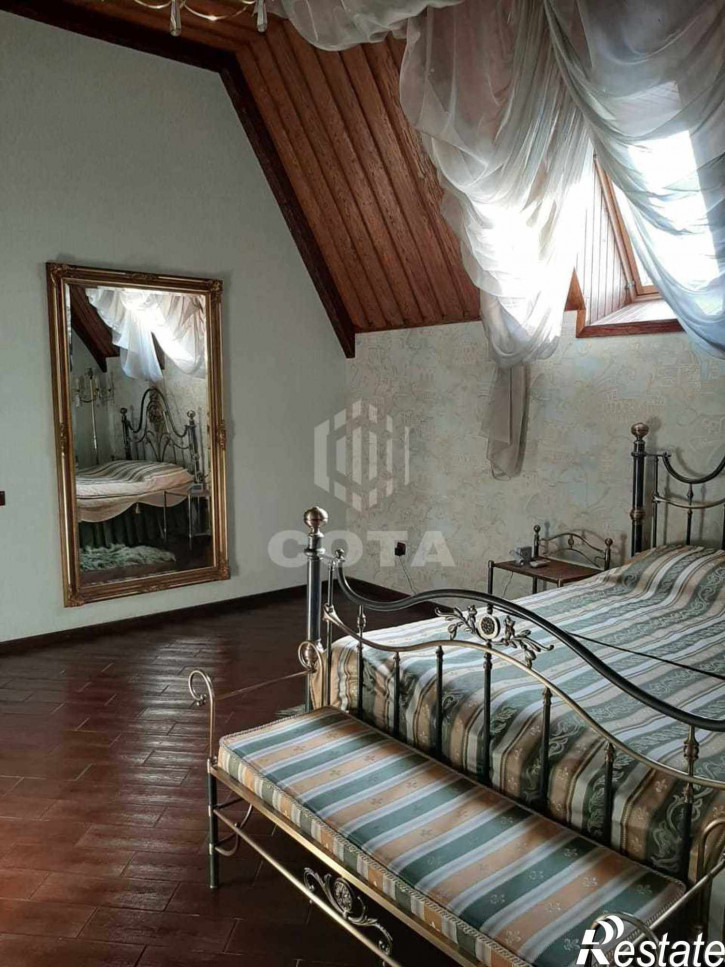 3-комн квартира Софьи Перовской улица, 4